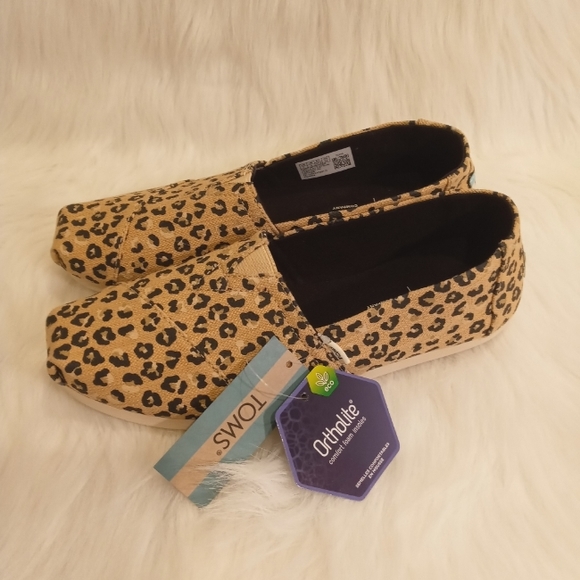 Toms Shoes - TOMS Natural Textured Cheetah Slip On Size 7 NWT